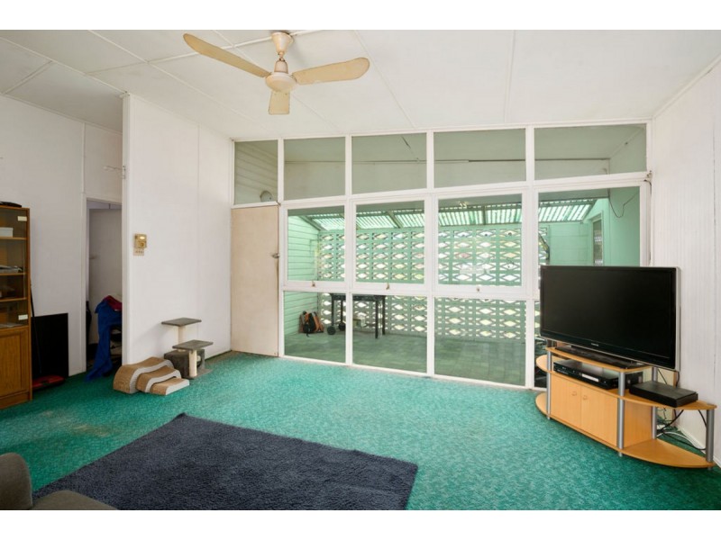 20 Dandar Drive, Southport QLD 4215
