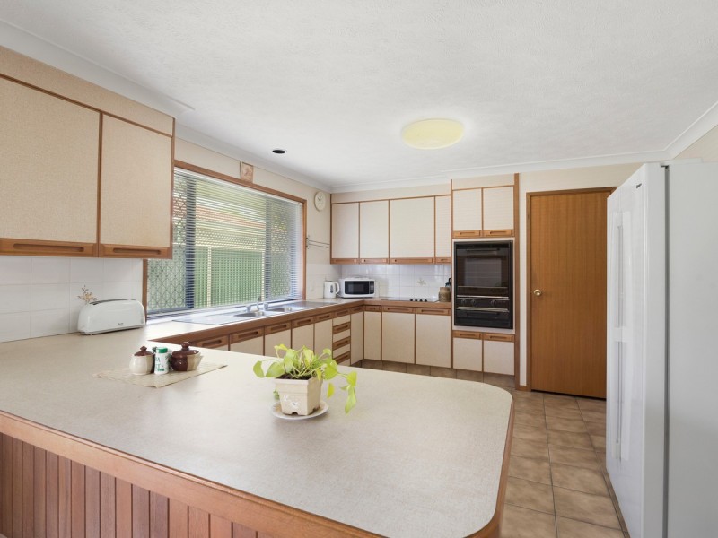 130 K P McGrath Drive, Elanora QLD 4221