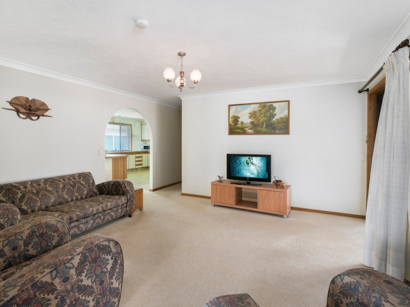 130 K P McGrath Drive, Elanora QLD 4221