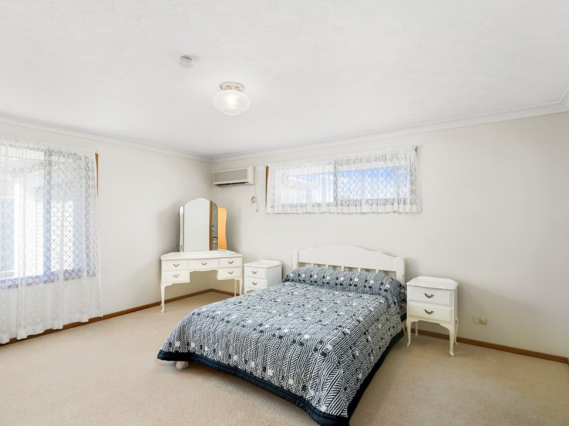 130 K P McGrath Drive, Elanora QLD 4221