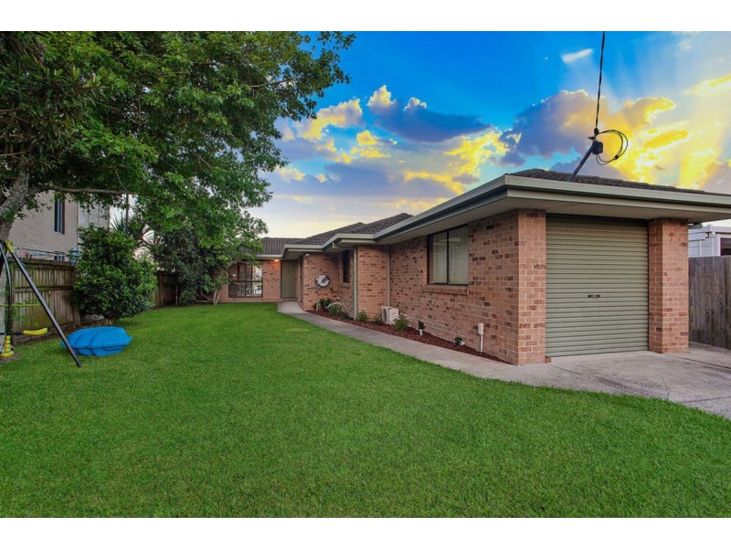 19 Tahiti Avenue, Palm Beach QLD 4221