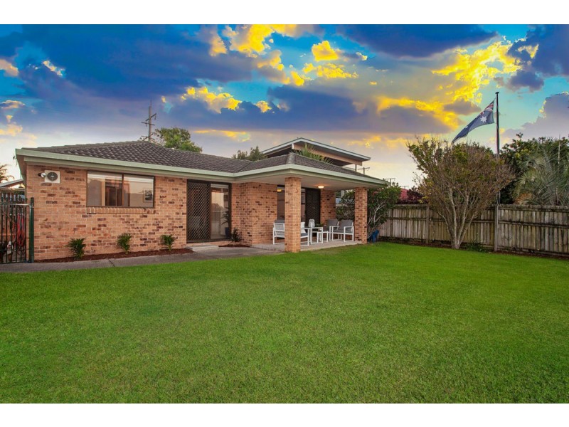 19 Tahiti Avenue, Palm Beach QLD 4221