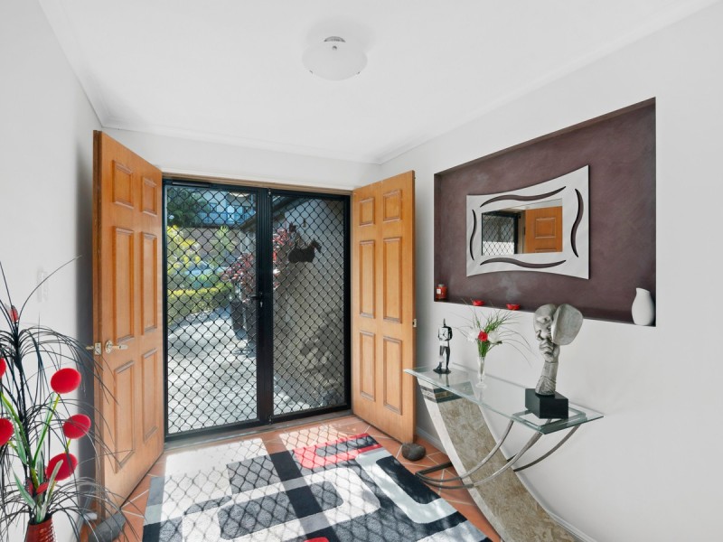 5 Casey Close, Currumbin Waters QLD 4223