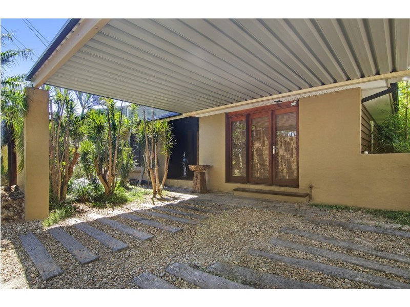 29 Illawarra Crescent, Tugun QLD 4224