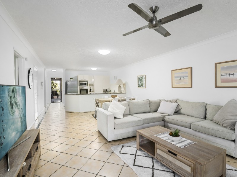 2/6 Tomewin Street, Currumbin QLD 4223