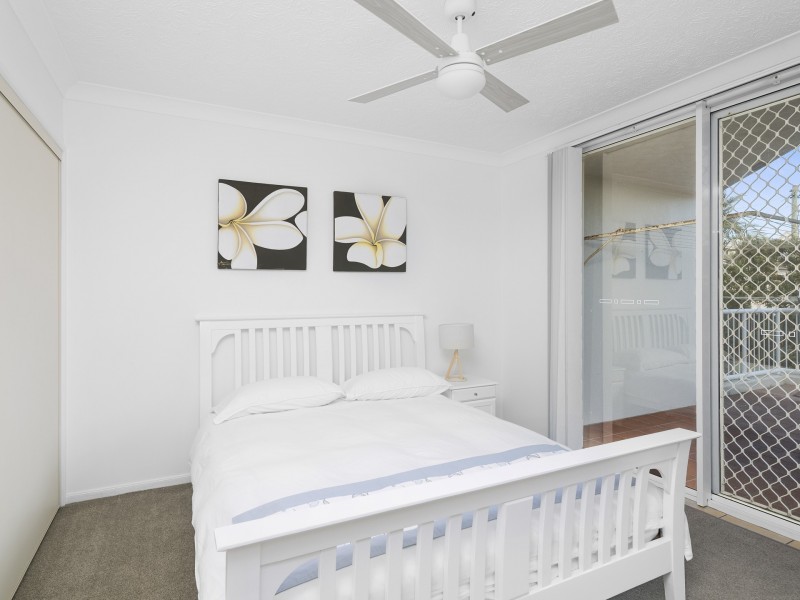 2/6 Tomewin Street, Currumbin QLD 4223