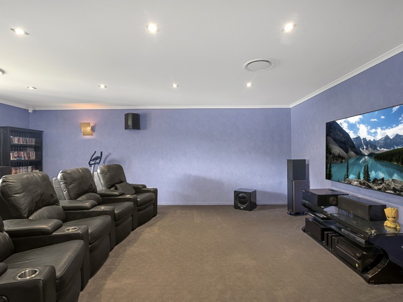 6 Hoffschildt Drive, Currumbin Waters QLD 4223