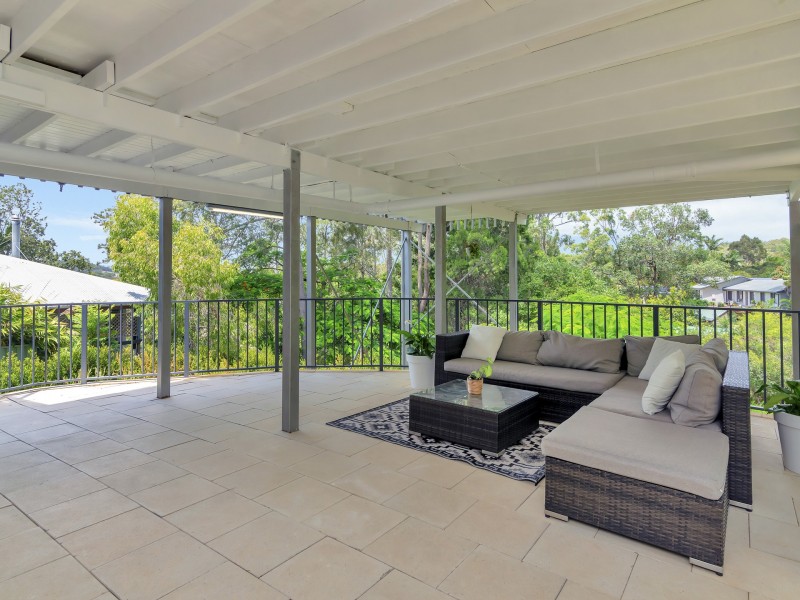 14 Larentia Street, Currumbin Waters QLD 4223