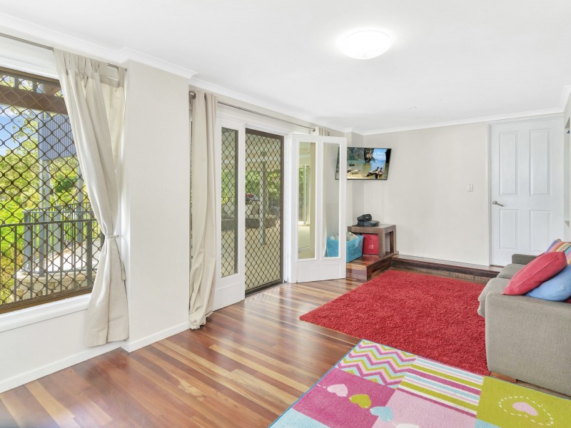 14 Larentia Street, Currumbin Waters QLD 4223