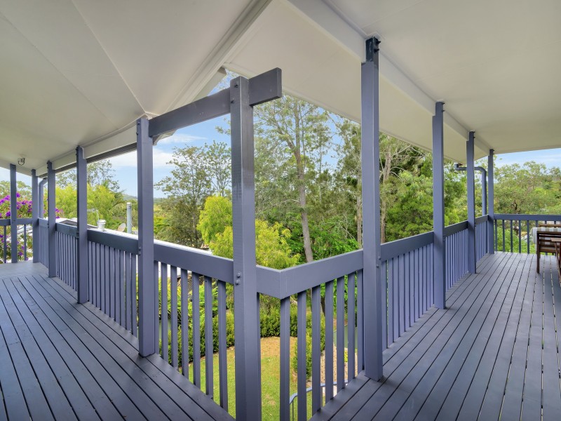 14 Larentia Street, Currumbin Waters QLD 4223