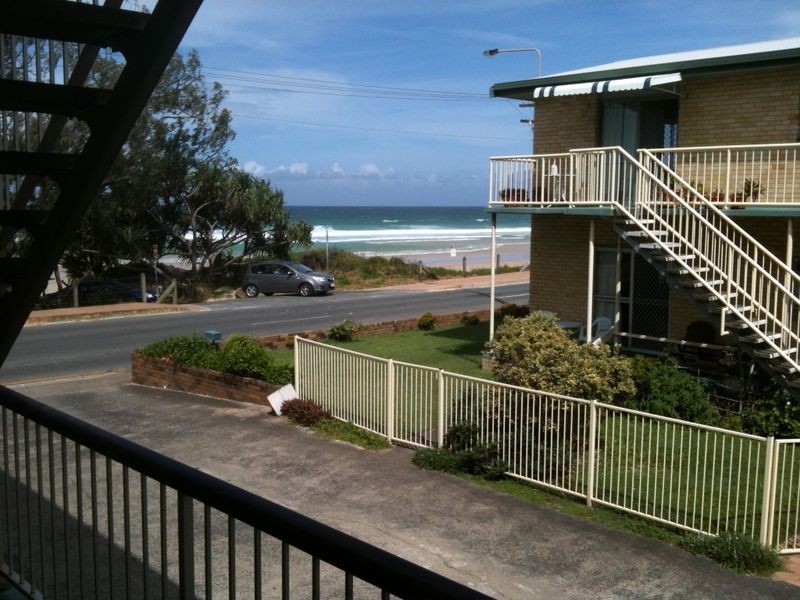 2/738 Pacific parade, Currumbin QLD 4223