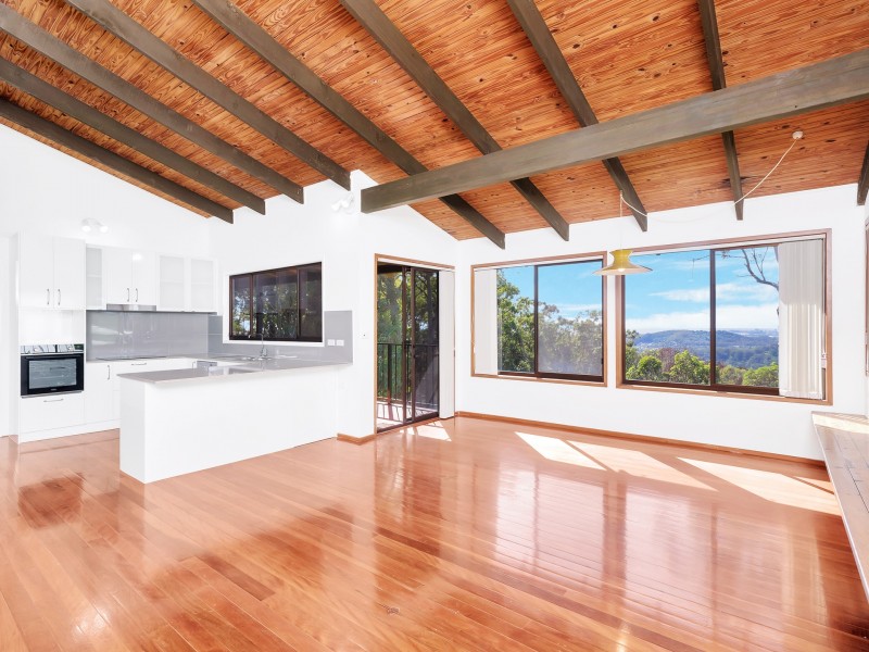 224 Simpsons Road, Elanora QLD 4221