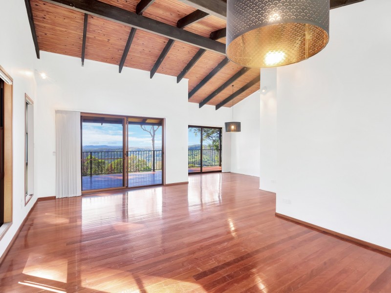 224 Simpsons Road, Elanora QLD 4221