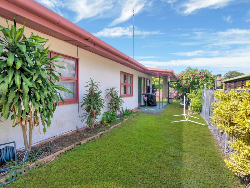 14 Peter Parade, Miami QLD 4220