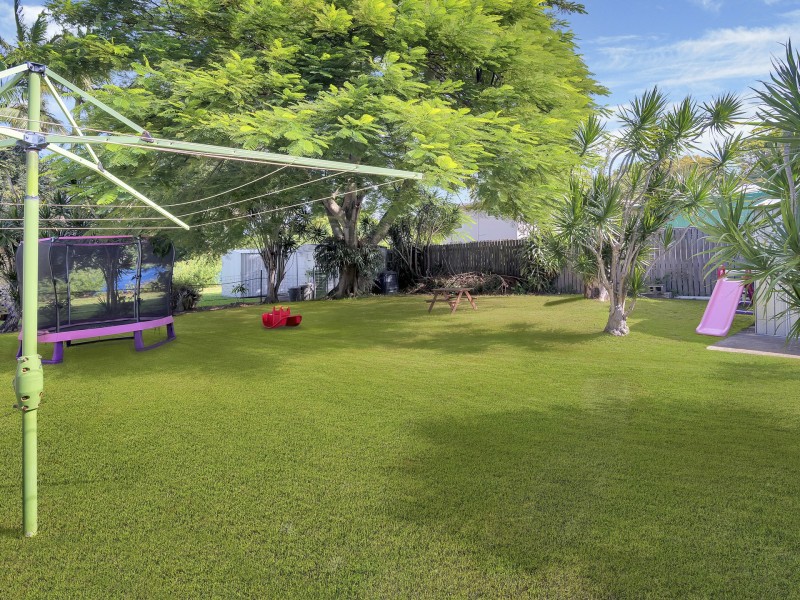 14 Peter Parade, Miami QLD 4220