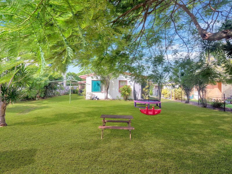 14 Peter Parade, Miami QLD 4220