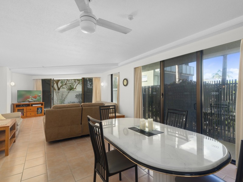 GJ/828 Pacific Parade, Currumbin QLD 4223