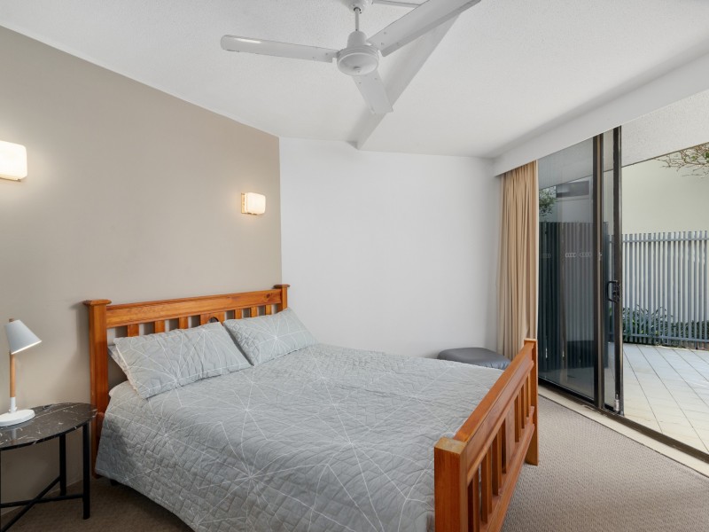 GJ/828 Pacific Parade, Currumbin QLD 4223