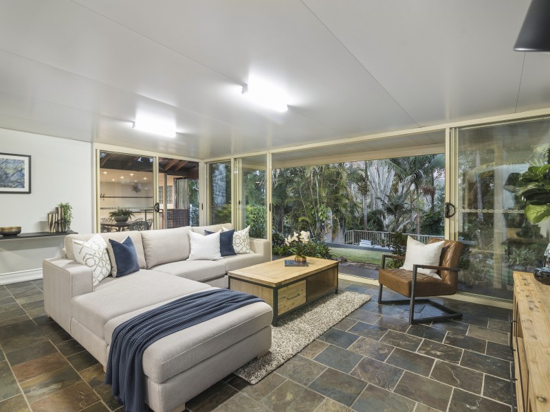 100 Tierney Drive, Currumbin Waters QLD 4223