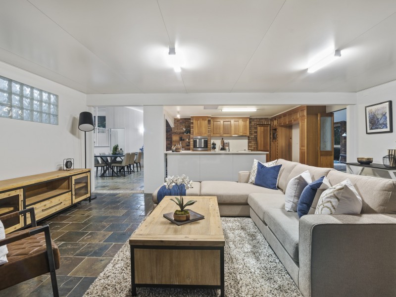 100 Tierney Drive, Currumbin Waters QLD 4223