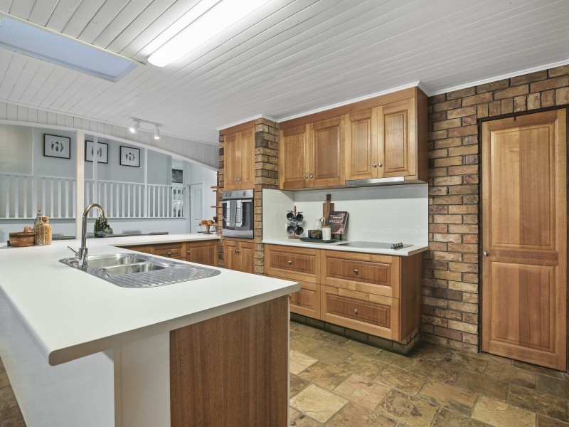 100 Tierney Drive, Currumbin Waters QLD 4223