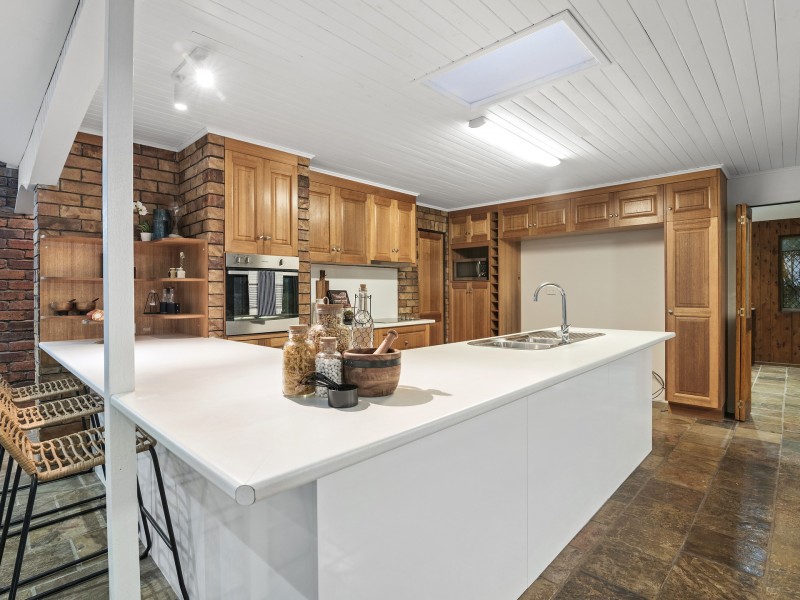 100 Tierney Drive, Currumbin Waters QLD 4223