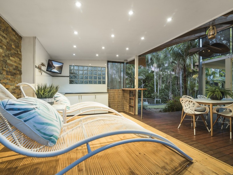 100 Tierney Drive, Currumbin Waters QLD 4223