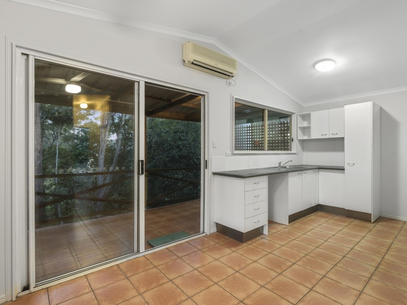 100 Tierney Drive, Currumbin Waters QLD 4223