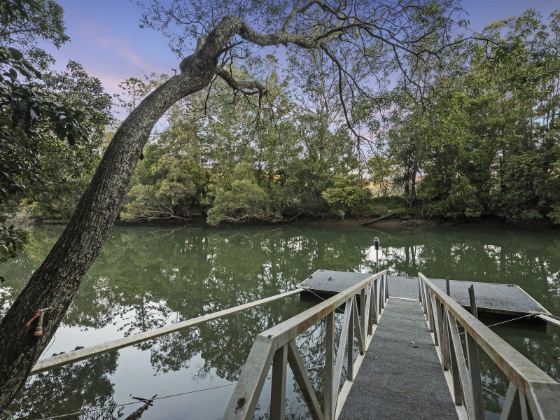 100 Tierney Drive, Currumbin Waters QLD 4223