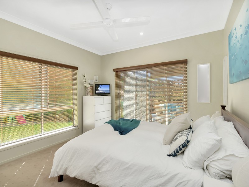 15 Robinson Place, Currumbin Waters QLD 4223