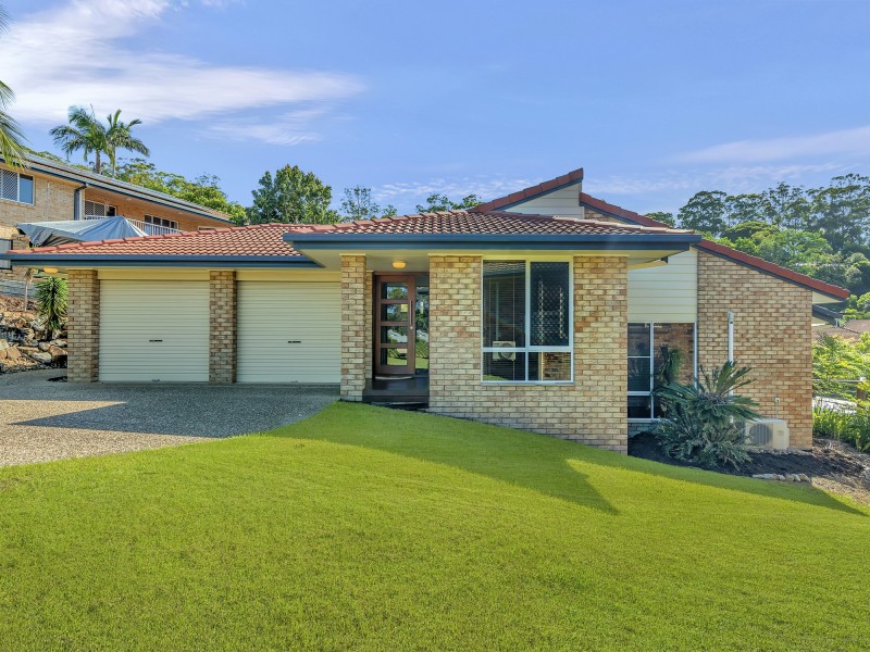 15 Robinson Place, Currumbin Waters QLD 4223