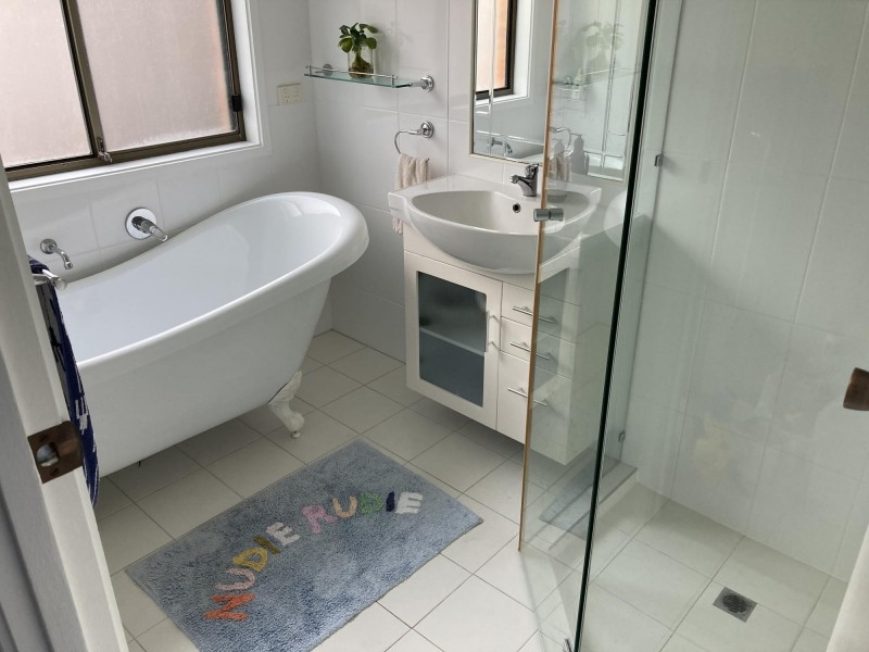 6 Hoffschildt Drive, Currumbin Waters QLD 4223