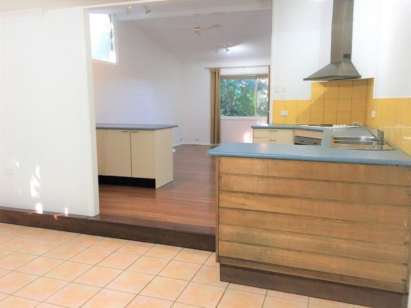 2/8 Westview Road, Currumbin QLD 4223