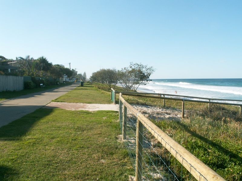 1 Wyberba Street, Tugun QLD 4224