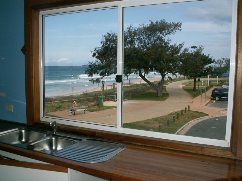 1 Wyberba Street, Tugun QLD 4224
