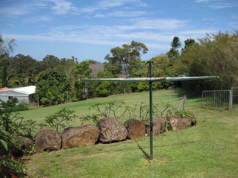 8 Westminster BVD, Elanora QLD 4221