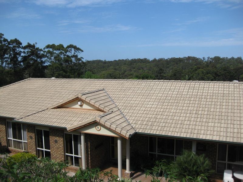 8 Westminster BVD, Elanora QLD 4221