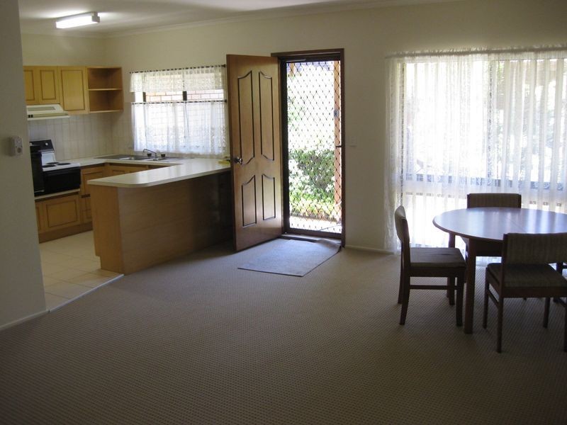 11 Araucaria WY, Elanora QLD 4221