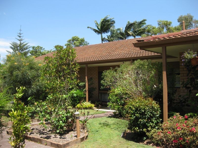 11 Araucaria WY, Elanora QLD 4221