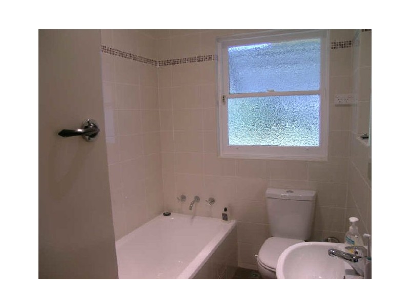 31 Kareena Rd, Miranda NSW 2228