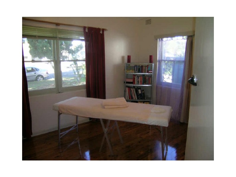 31 Kareena Rd, Miranda NSW 2228
