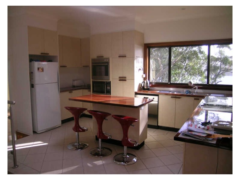 19 Immarna Ave, Lilli Pilli NSW 2229