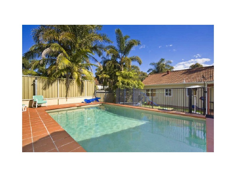 28 Gillham Ave, Caringbah NSW 2229