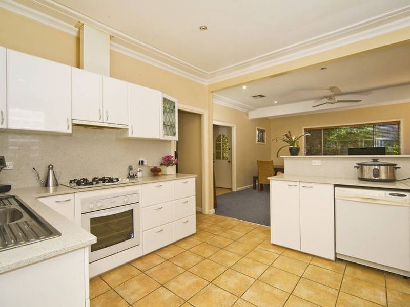 28 Gillham Avenue, Caringbah NSW 2229
