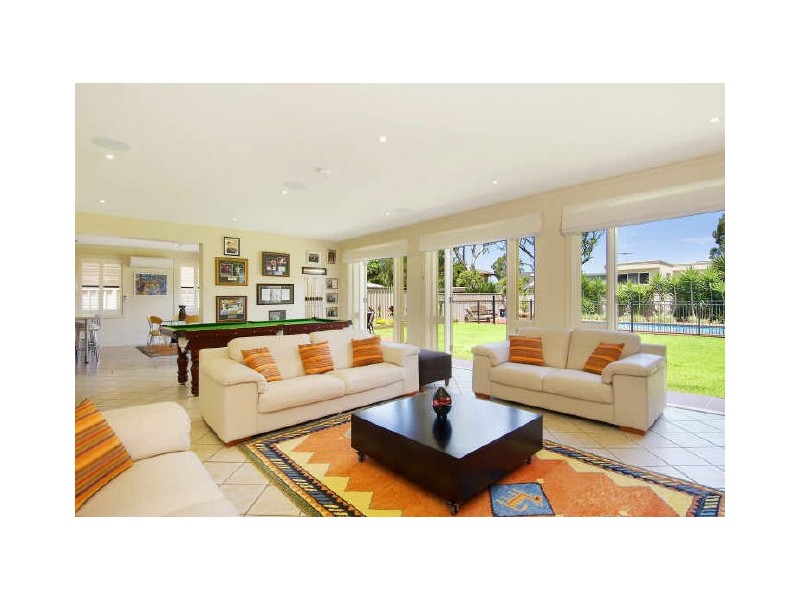 402 Willarong Road, Caringbah NSW 2229