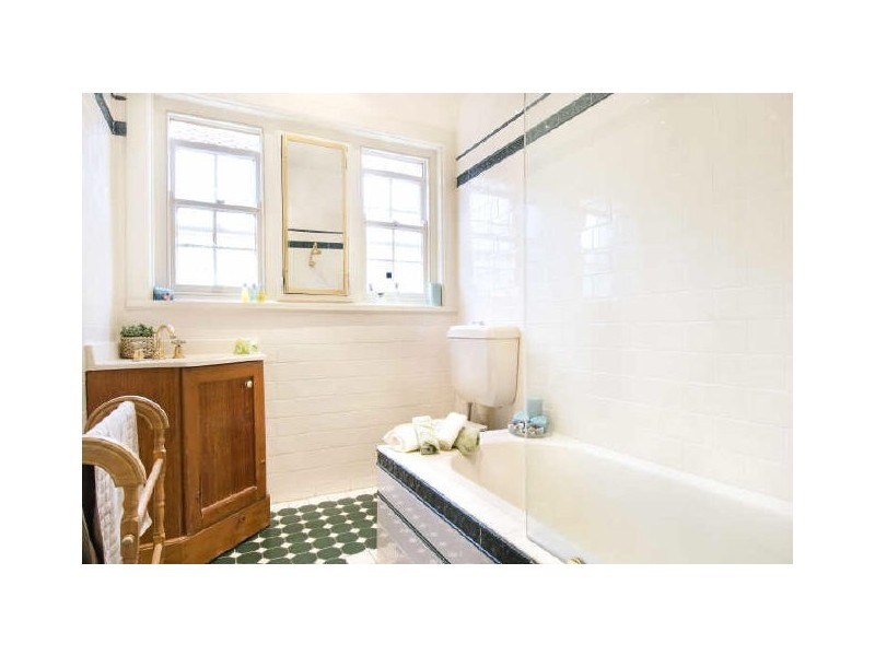 15 Daphne St, Caringbah South NSW 2229