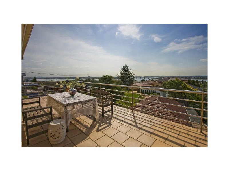 12 Yeran Street, Sylvania NSW 2224