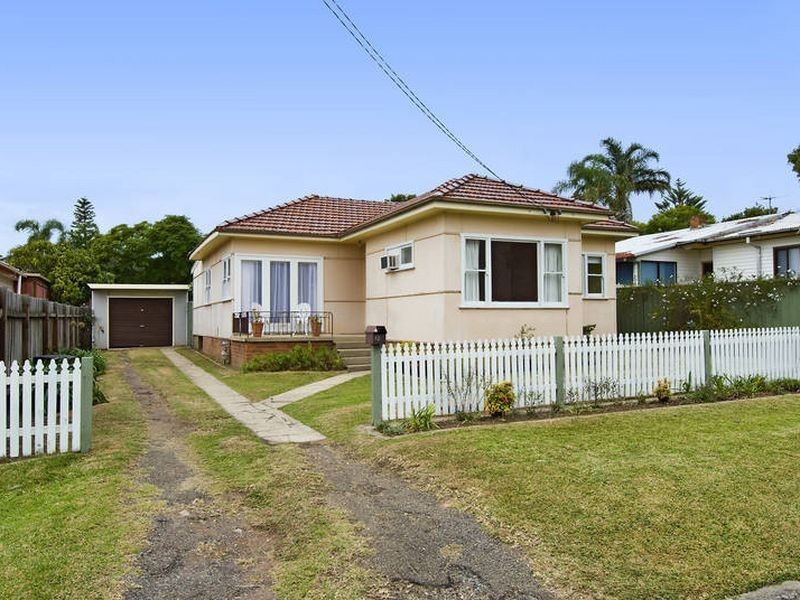 12 Willarong Rd, Caringbah NSW 2229