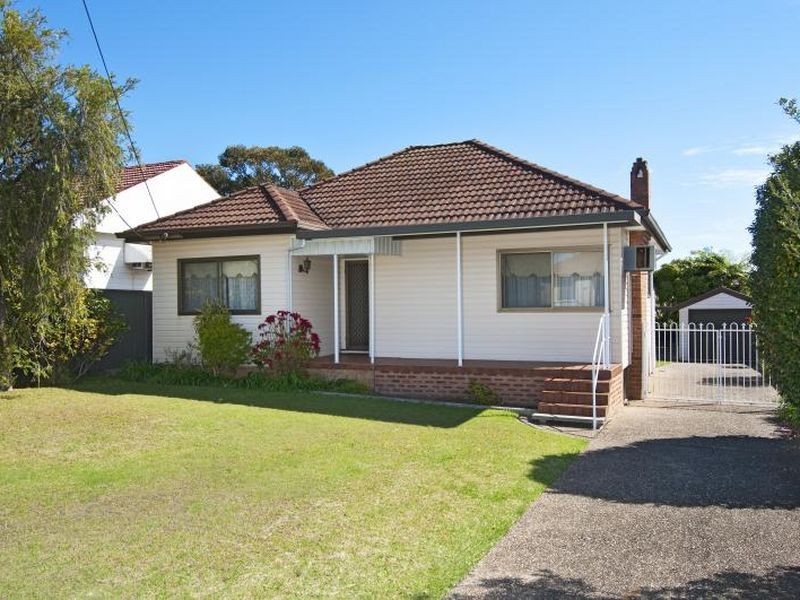 9 Renown Ave, Miranda NSW 2228