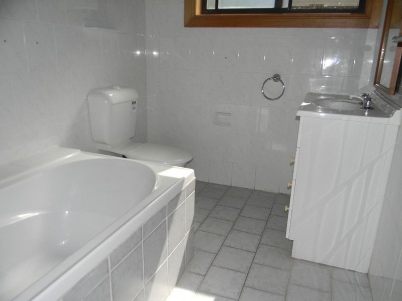 16 Winifred Ave, Caringbah NSW 2229